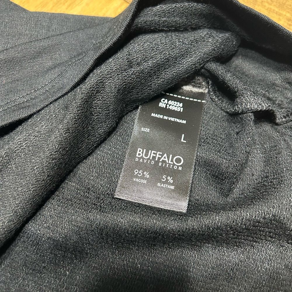 Buffalo Women’s French Terry Short Sleeve Top - Picture 8 of 12